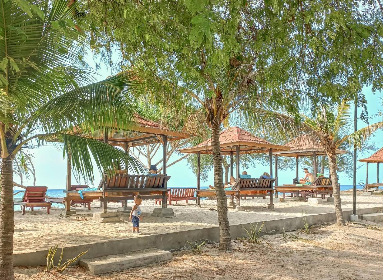 Nusa Indah Bungalows Gili Air Exterior foto