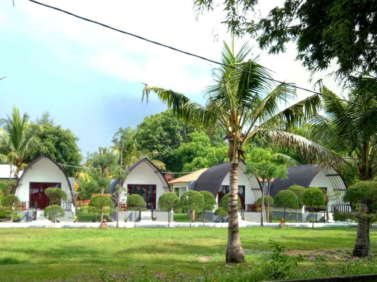 Nusa Indah Bungalows Gili Air Exterior foto